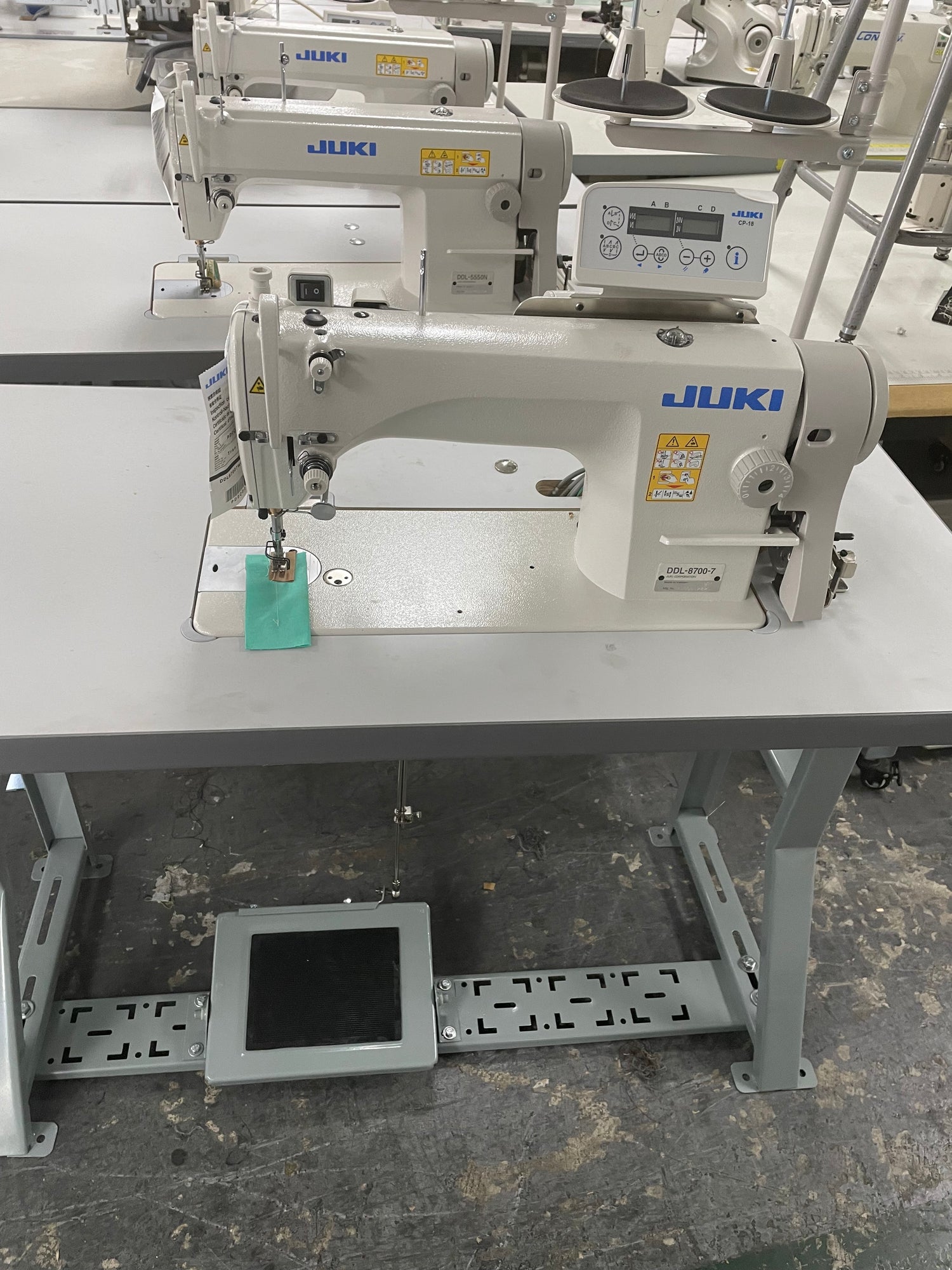 JUKI | DDL 8700-7 Single Needle Drop Feed Automatic Industrial Sewing  Machine With Table and Servo Motor